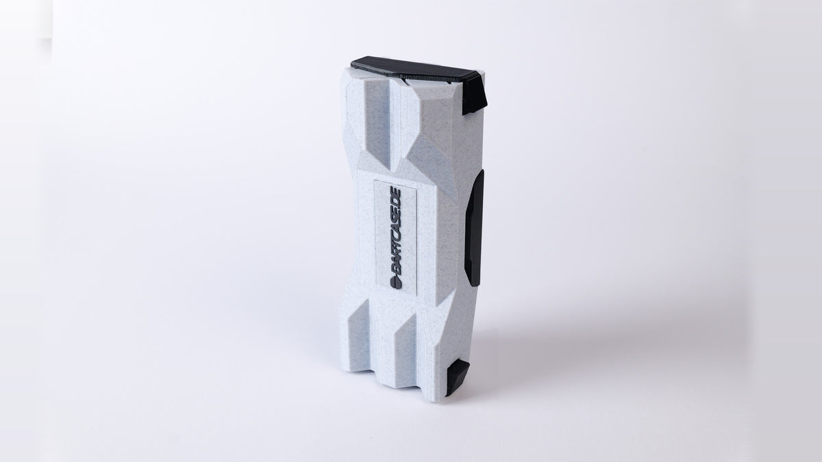 DartCase 6.0 Einzelstück 14 – Weiß-Grau gesprenkelt / Schwarz