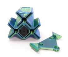 Lade das Bild in den Galerie-Viewer, DartCase 3.0 "Shiny Uniques"
